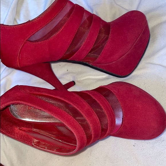 Bright Red Bold Red Heels ❣️ - Picture 4 of 5